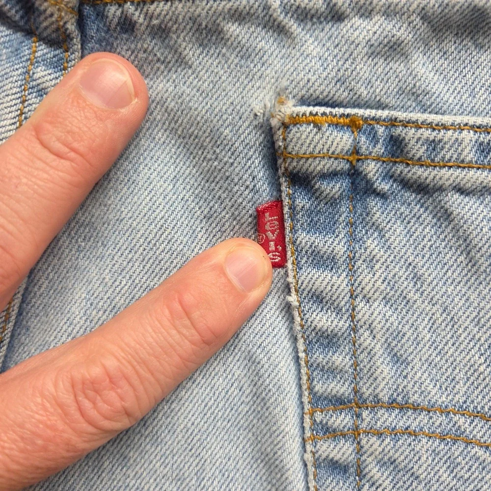 Vintage Levis 550 Jeans Mens 38X30‎ Relaxed Tapered Light Wash 90s Denim